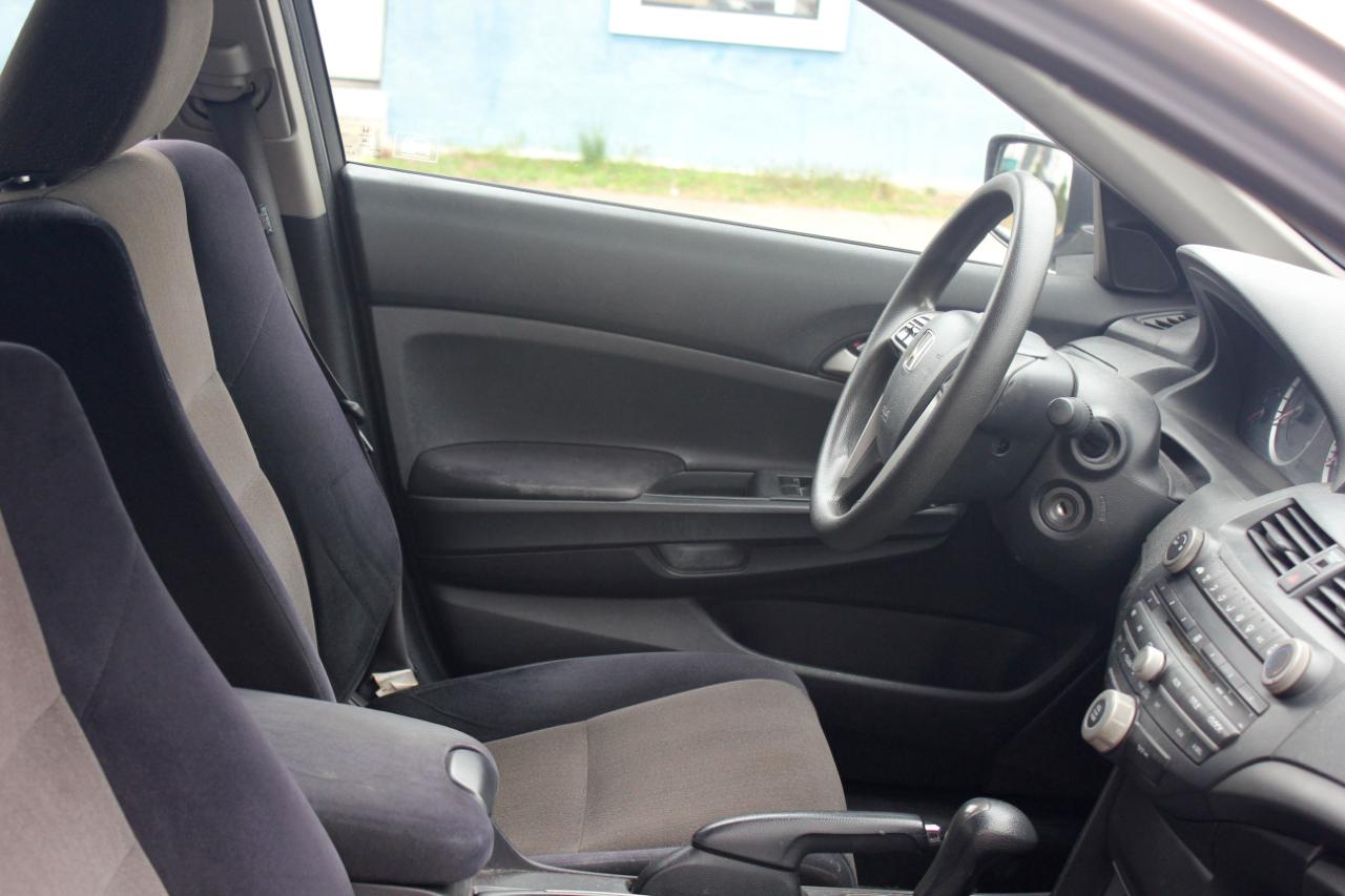 Honda Accord LX sedan AT 2008