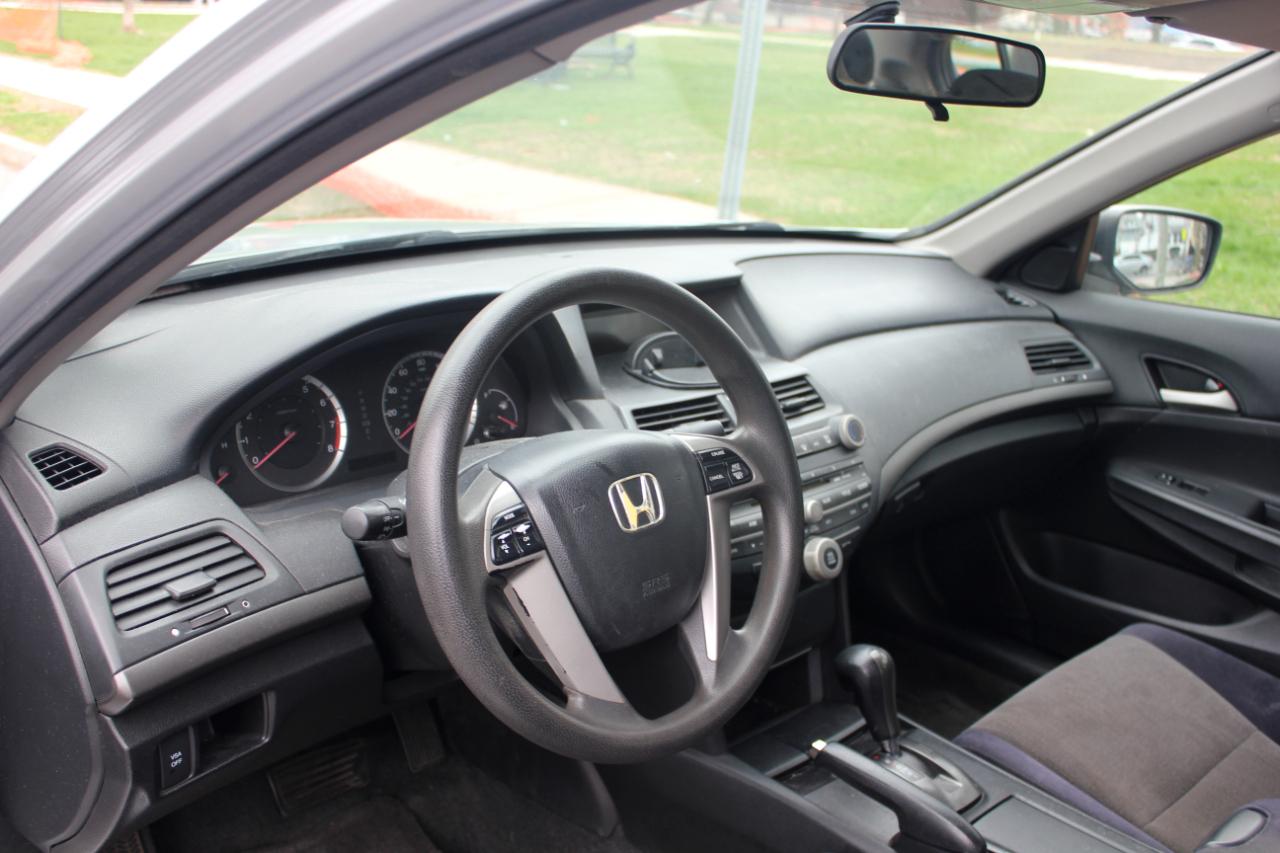 Honda Accord LX sedan AT 2008