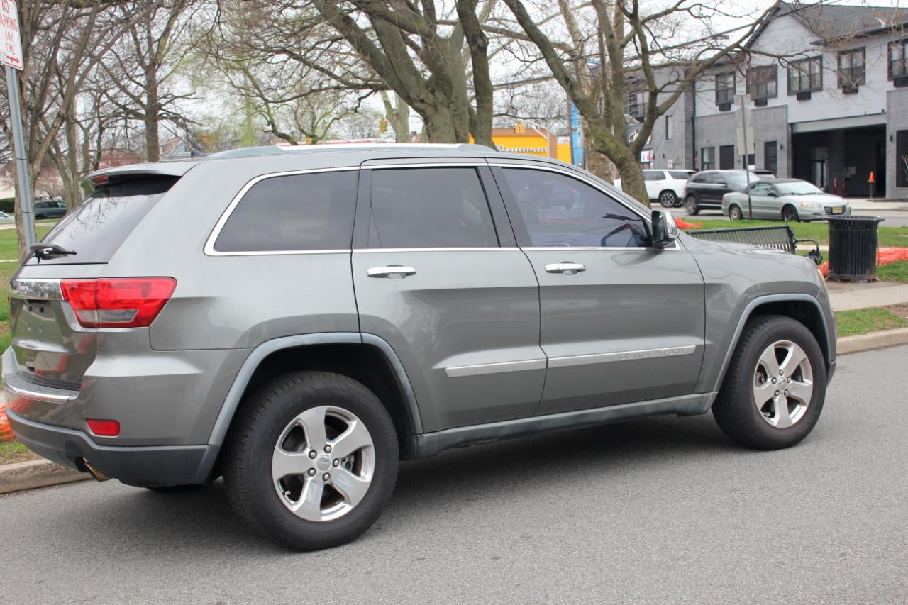 Jeep Grand Cherokee Limited 4WD 2011