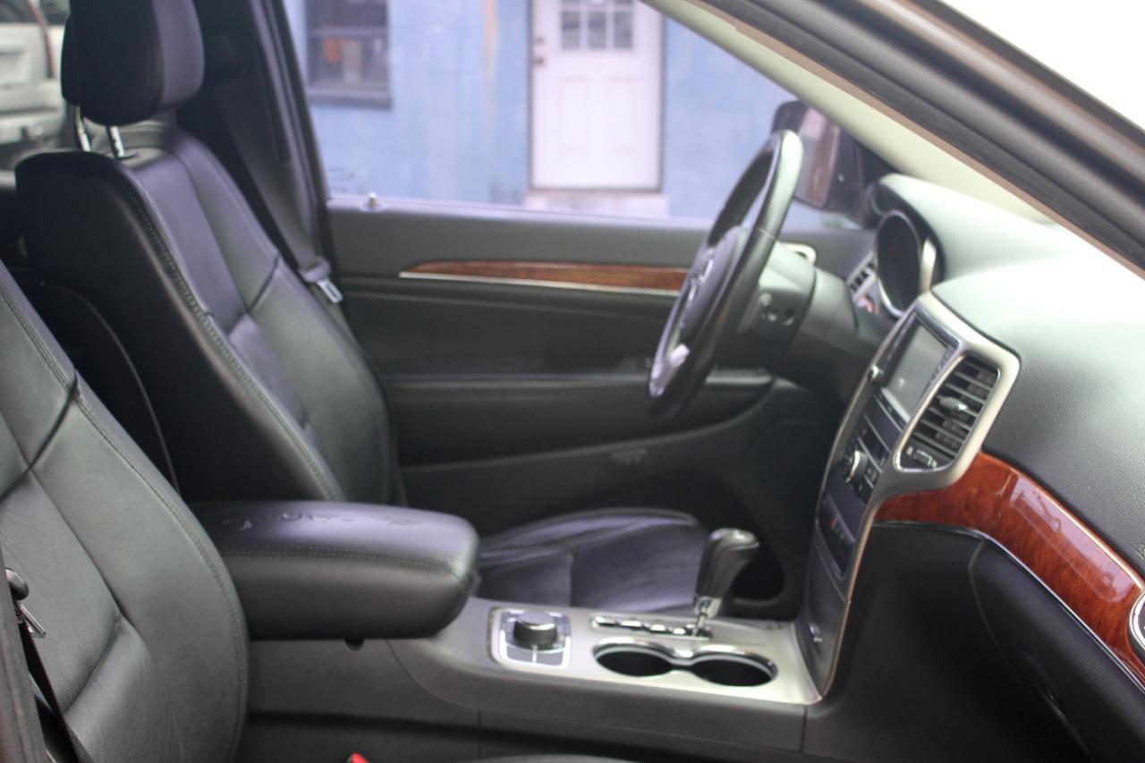 Jeep Grand Cherokee Limited 4WD 2011