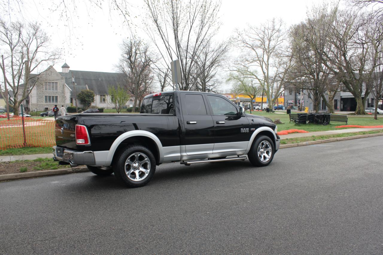 RAM 1500 Laramie Quad Cab 4WD 2015