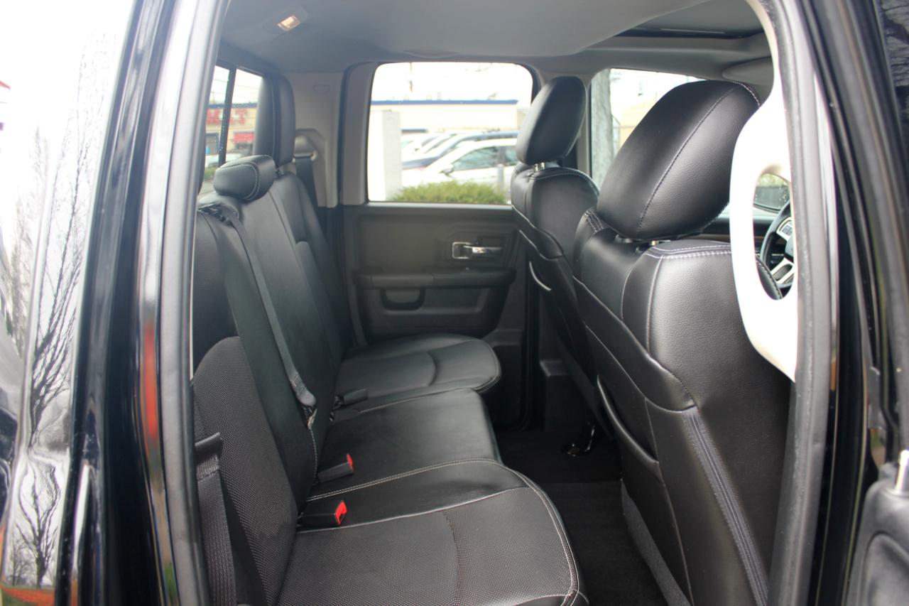 RAM 1500 Laramie Quad Cab 4WD 2015