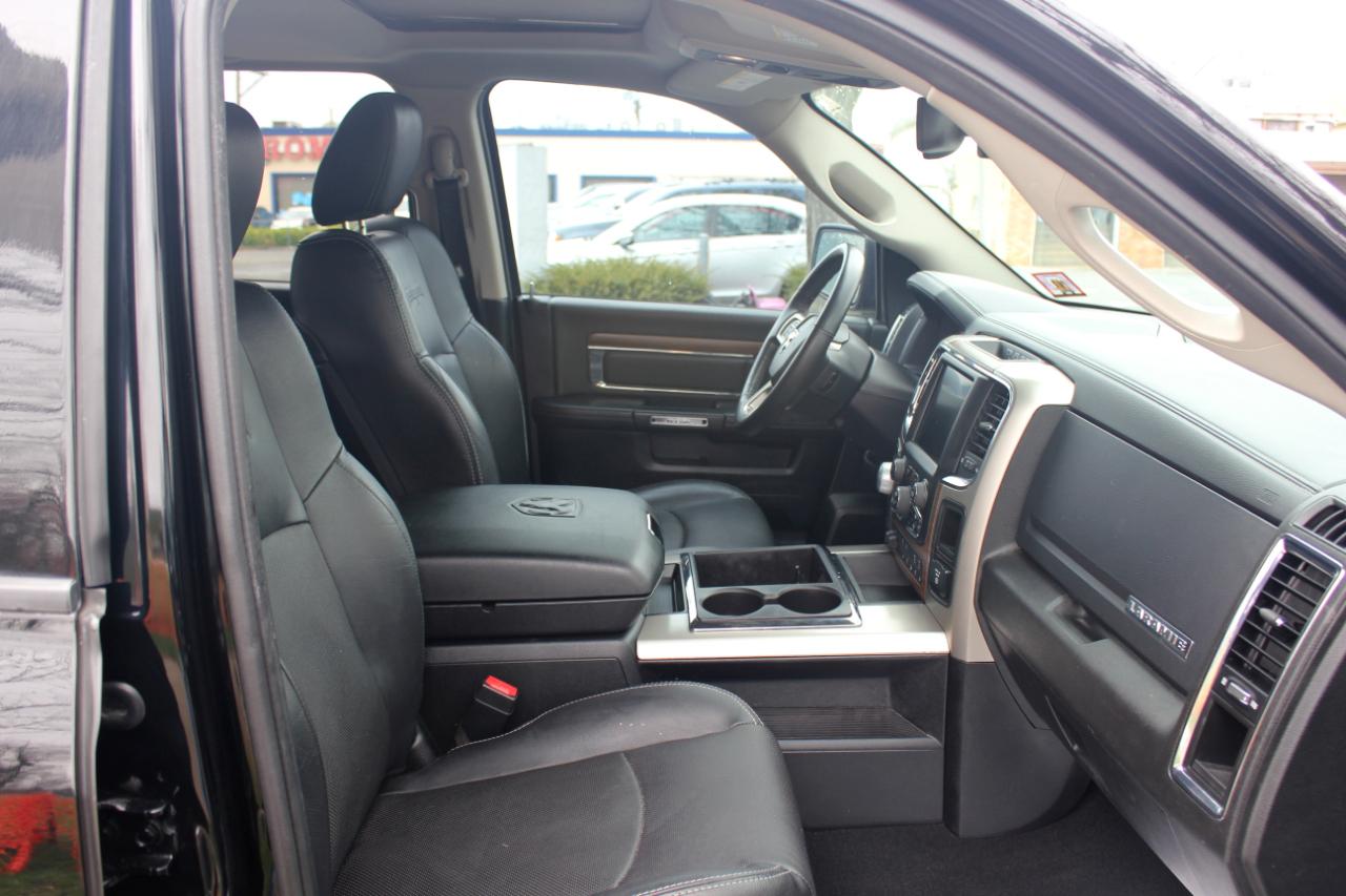 RAM 1500 Laramie Quad Cab 4WD 2015