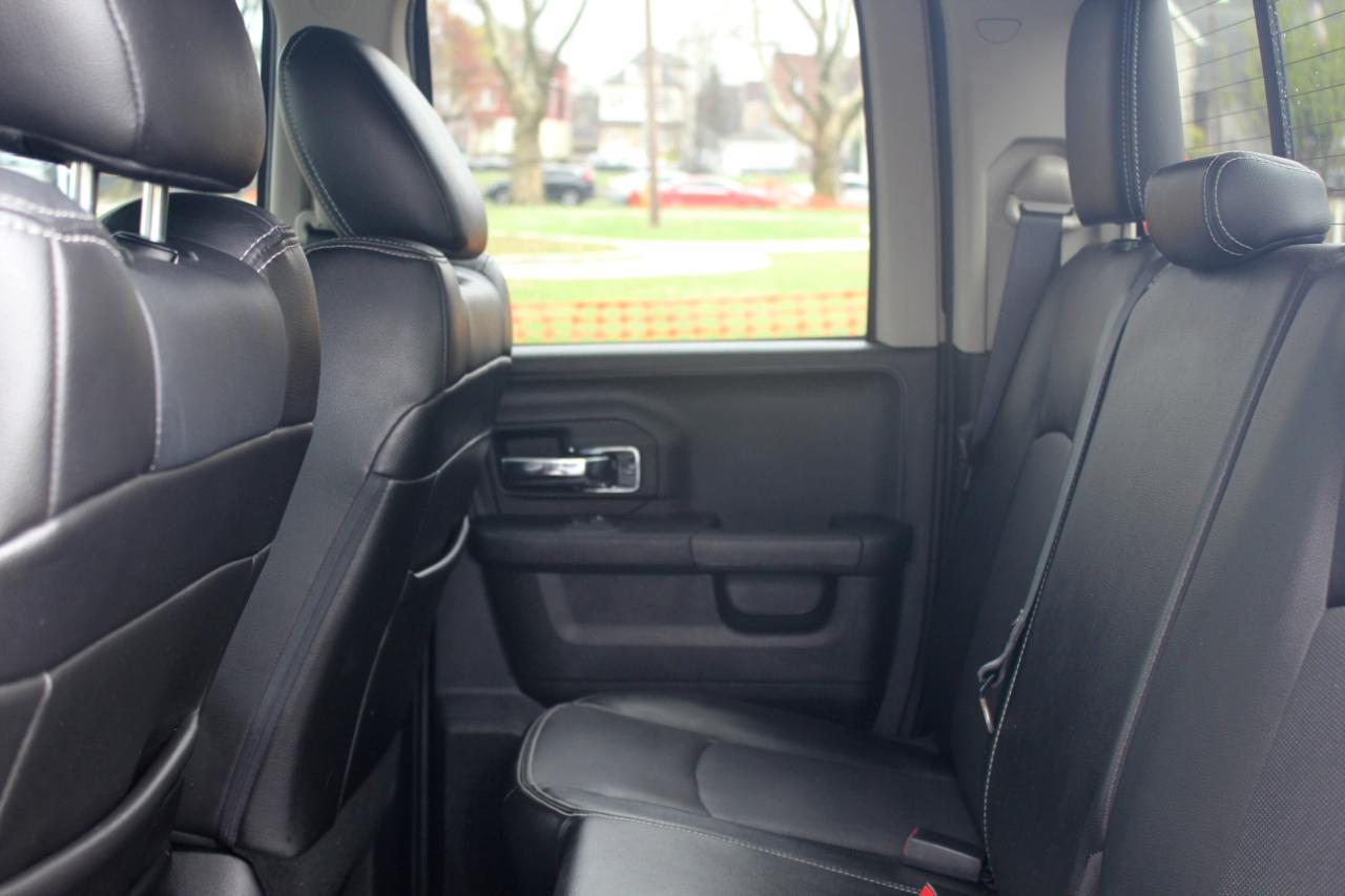 RAM 1500 Laramie Quad Cab 4WD 2015