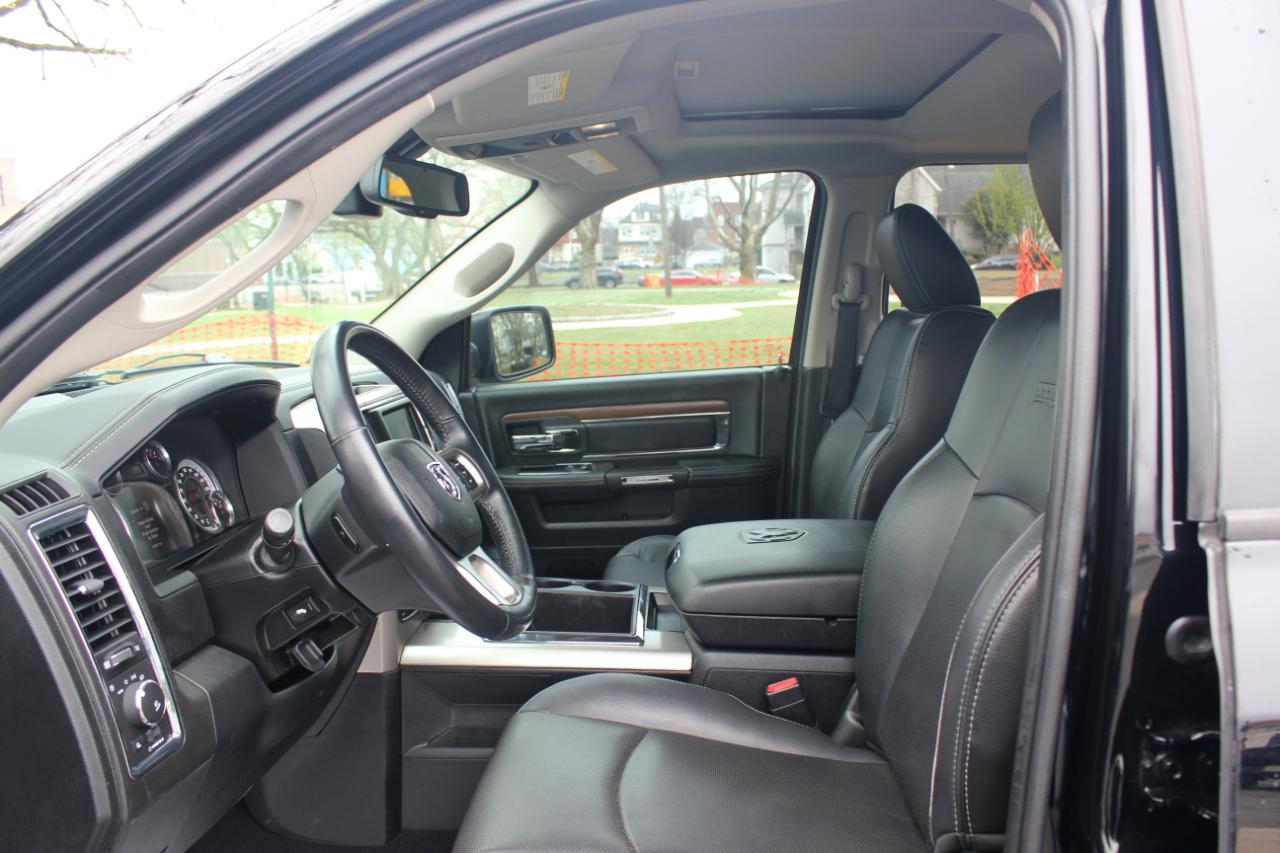 RAM 1500 Laramie Quad Cab 4WD 2015