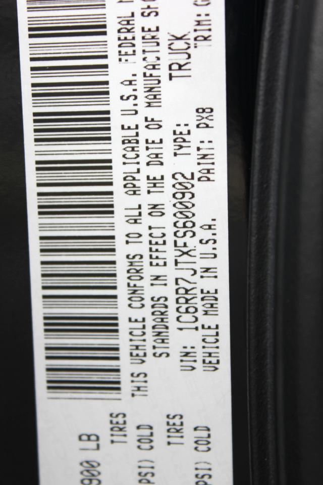 RAM 1500 Laramie Quad Cab 4WD 2015