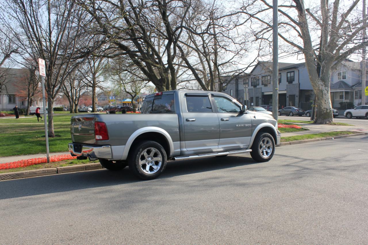 RAM 1500 Laramie Crew Cab 4WD 2012