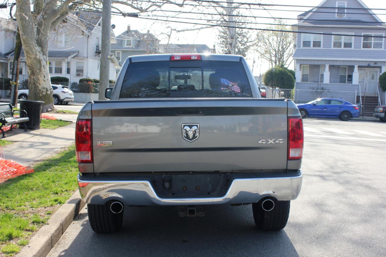 RAM 1500 Laramie Crew Cab 4WD 2012