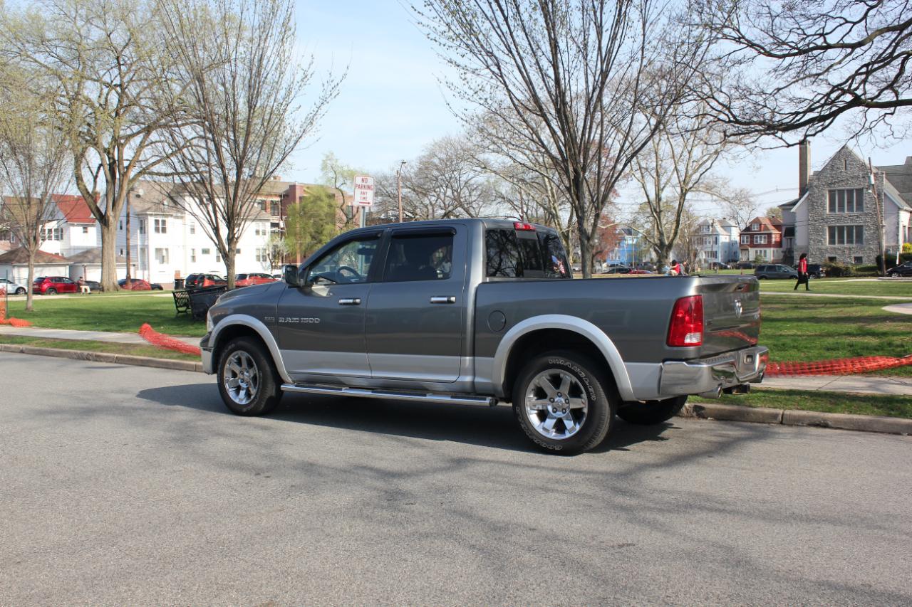 RAM 1500 Laramie Crew Cab 4WD 2012