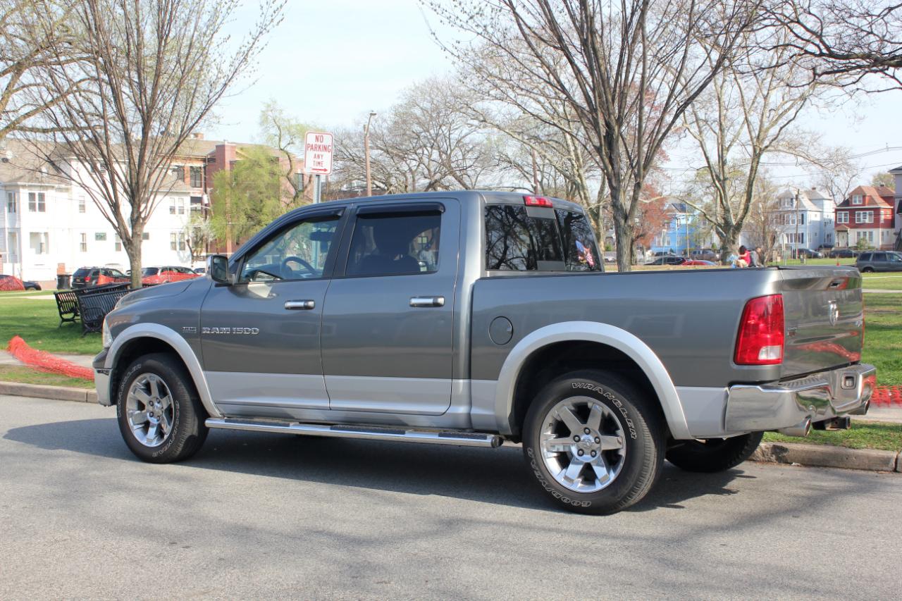 RAM 1500 Laramie Crew Cab 4WD 2012