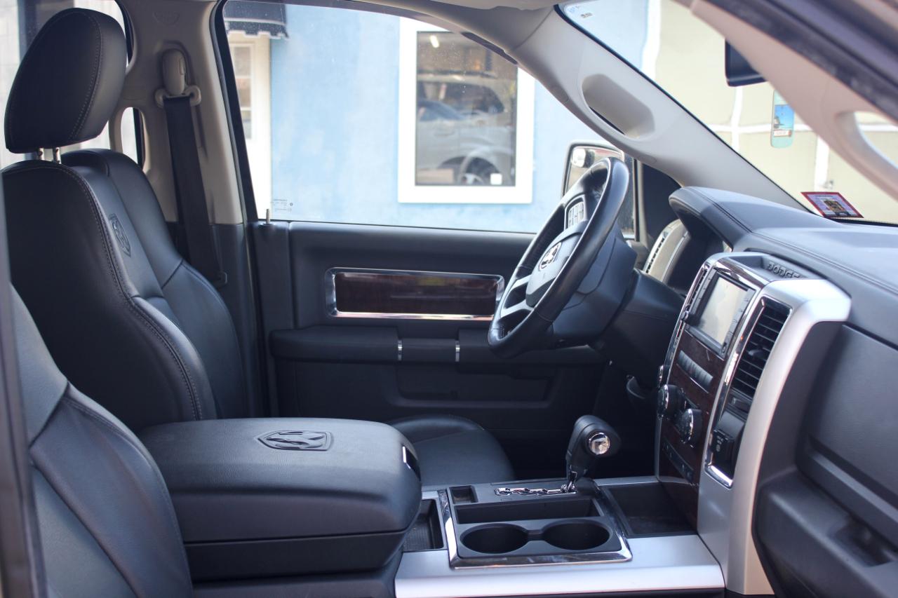 RAM 1500 Laramie Crew Cab 4WD 2012