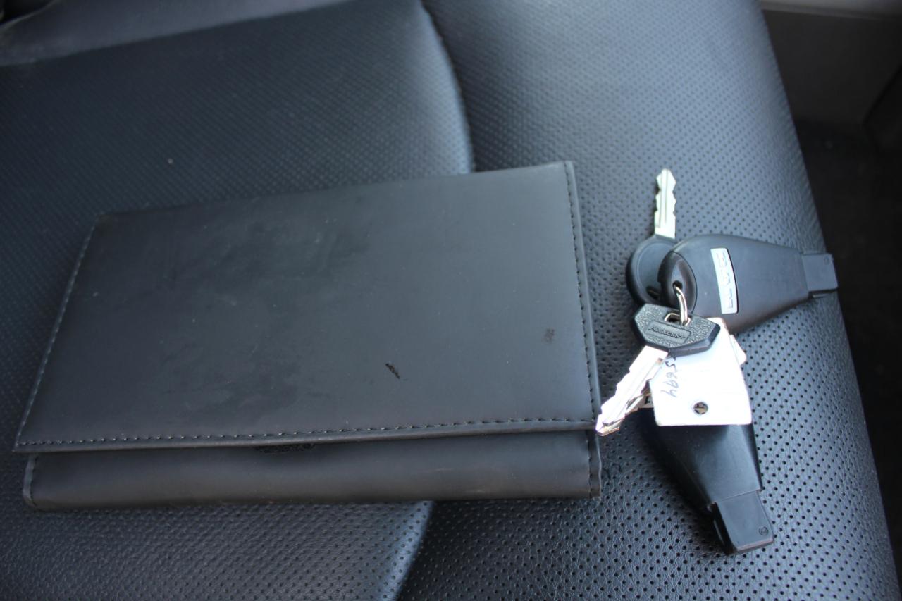 RAM 1500 Laramie Crew Cab 4WD 2012