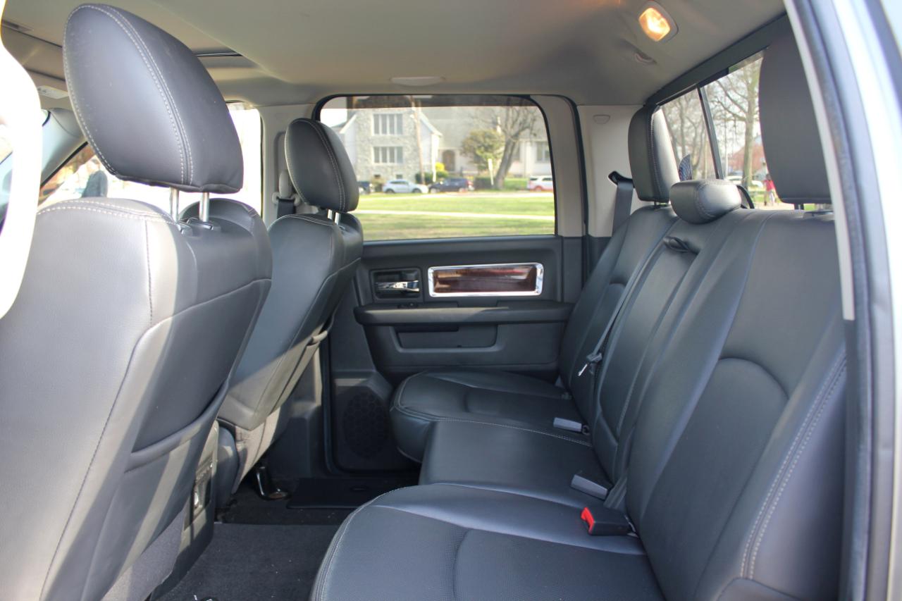 RAM 1500 Laramie Crew Cab 4WD 2012