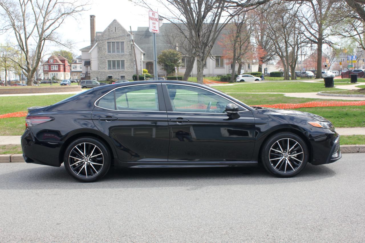 Toyota Camry SE Nightshade Edition AWD 2024