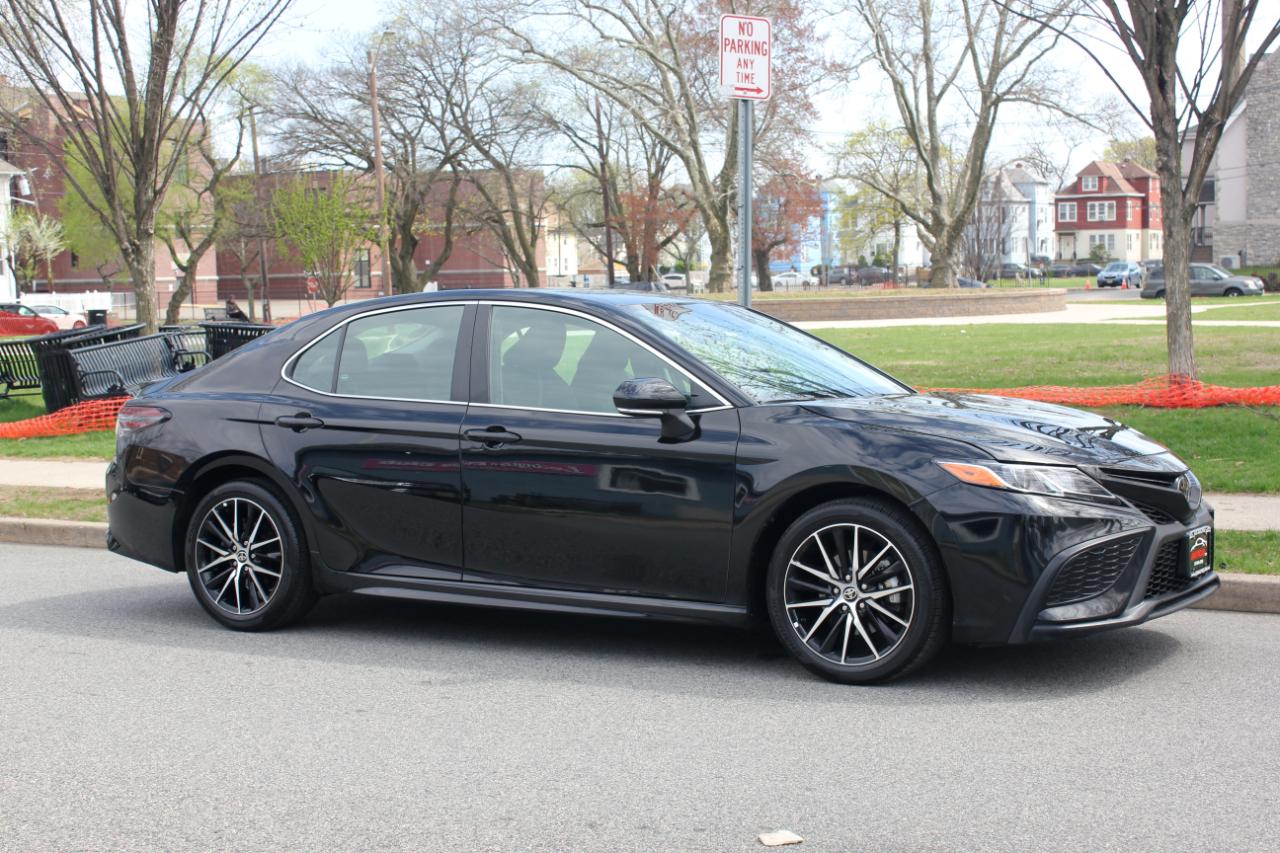 Toyota Camry SE Nightshade Edition AWD 2024