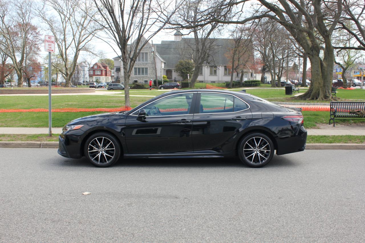 Toyota Camry SE Nightshade Edition AWD 2024