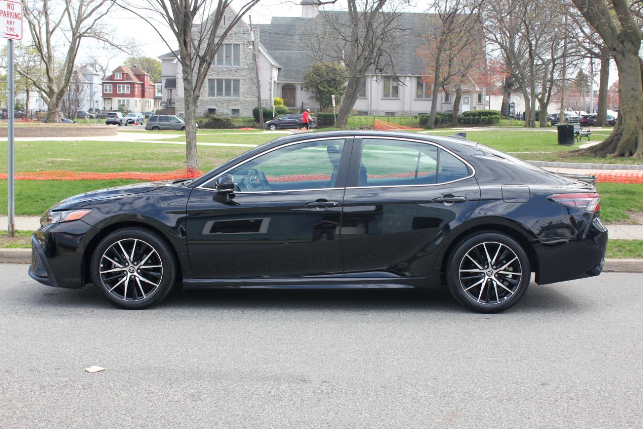 Toyota Camry SE Nightshade Edition AWD 2024