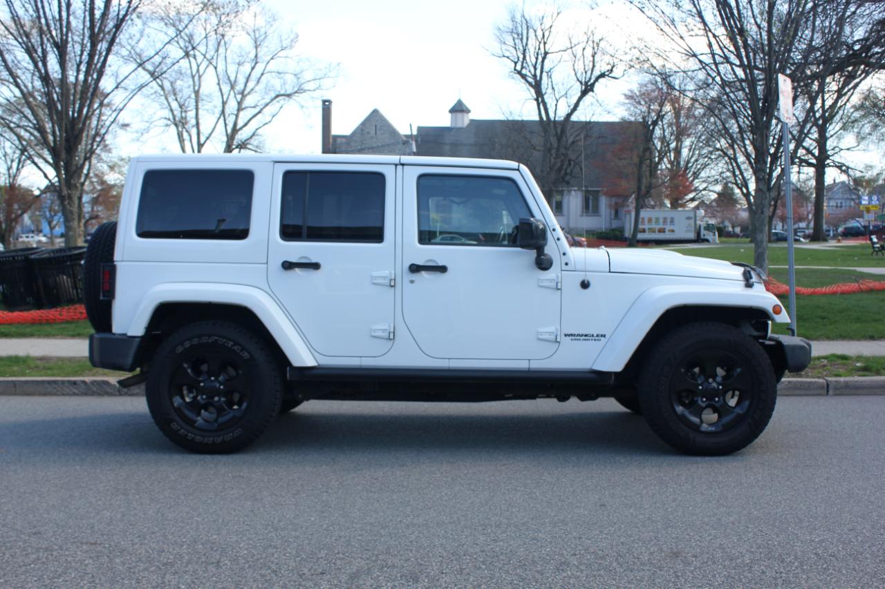 Jeep Wrangler Unlimited Sahara 4WD 2015