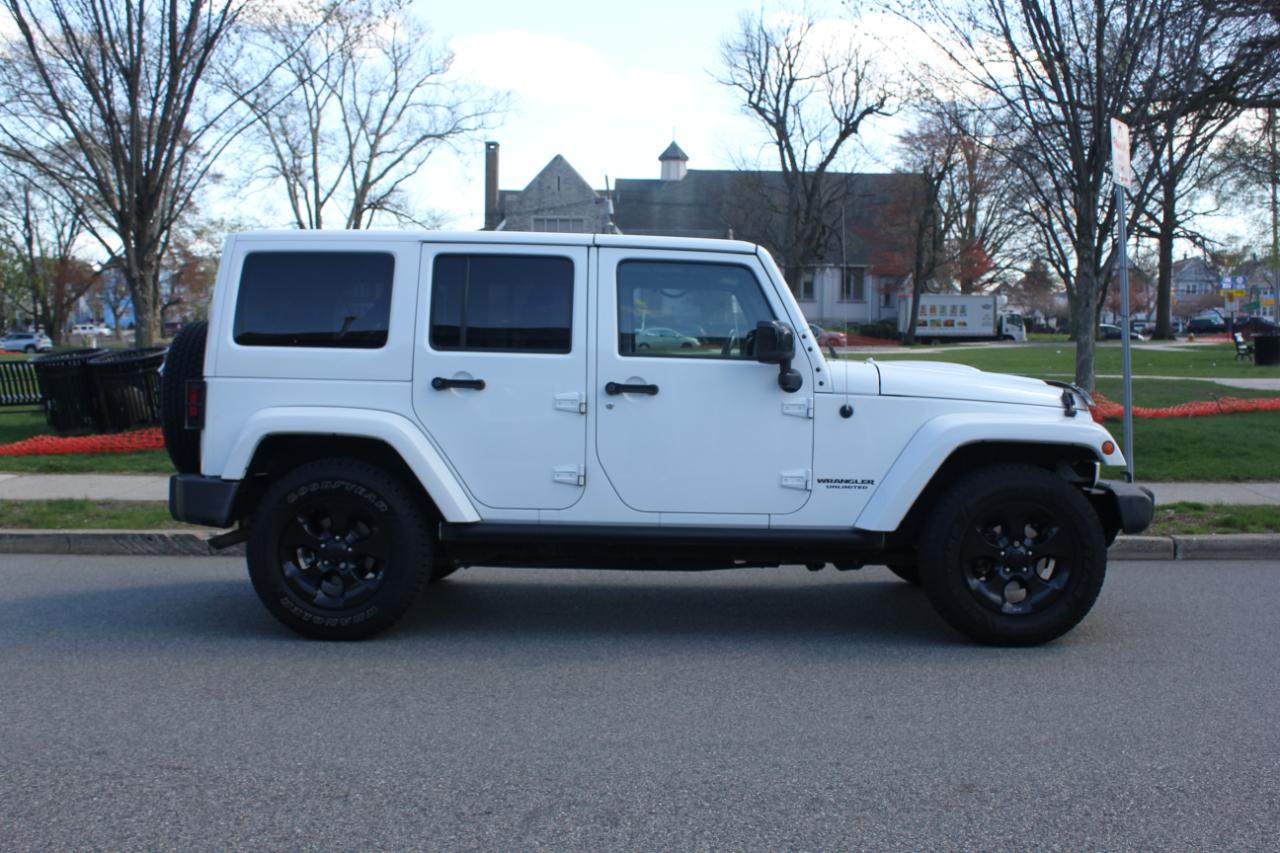 Jeep Wrangler Unlimited Sahara 4WD 2015