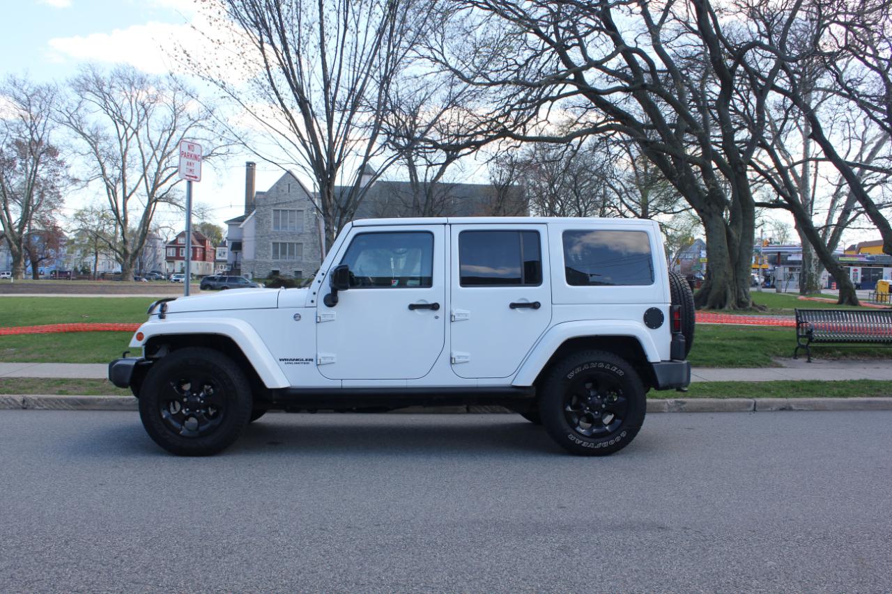 Jeep Wrangler Unlimited Sahara 4WD 2015