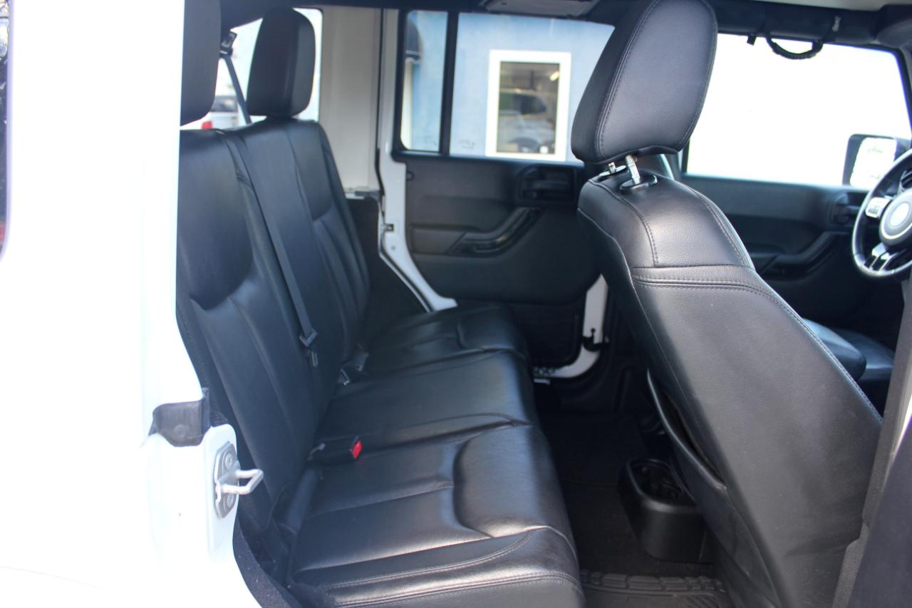 Jeep Wrangler Unlimited Sahara 4WD 2015