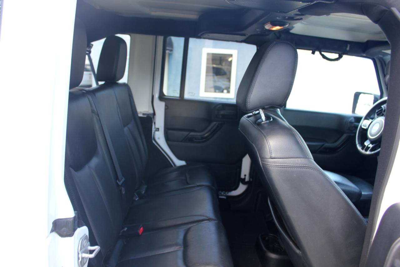 Jeep Wrangler Unlimited Sahara 4WD 2015