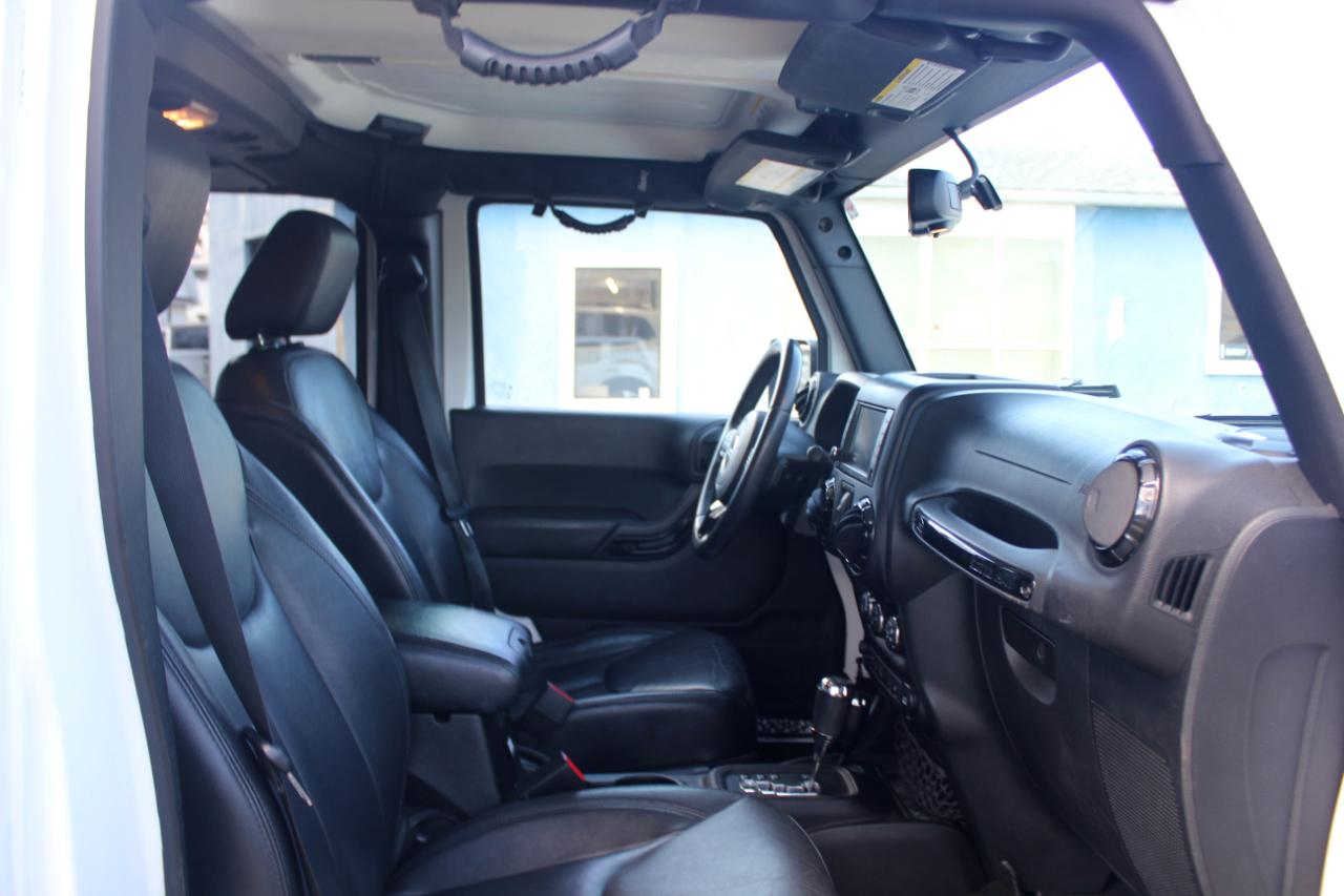 Jeep Wrangler Unlimited Sahara 4WD 2015