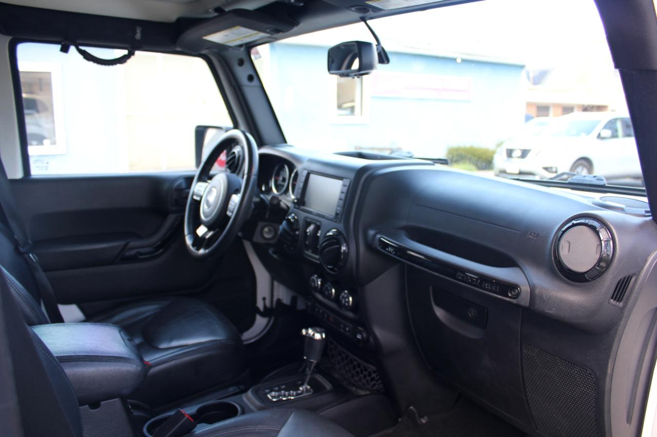 Jeep Wrangler Unlimited Sahara 4WD 2015