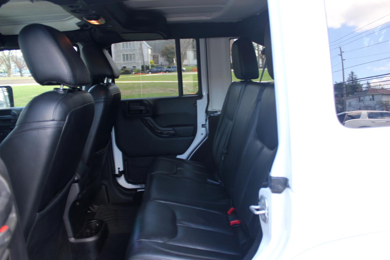 Jeep Wrangler Unlimited Sahara 4WD 2015