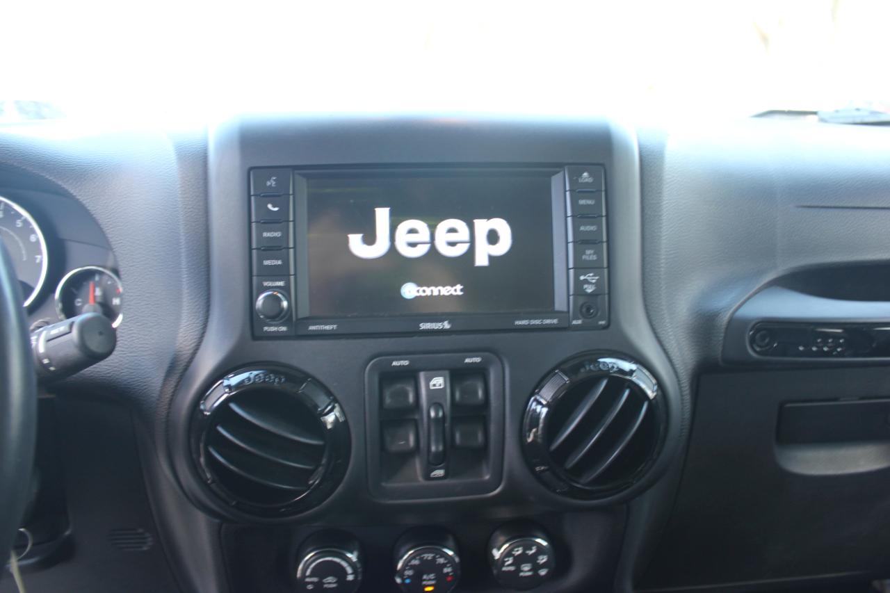 Jeep Wrangler Unlimited Sahara 4WD 2015