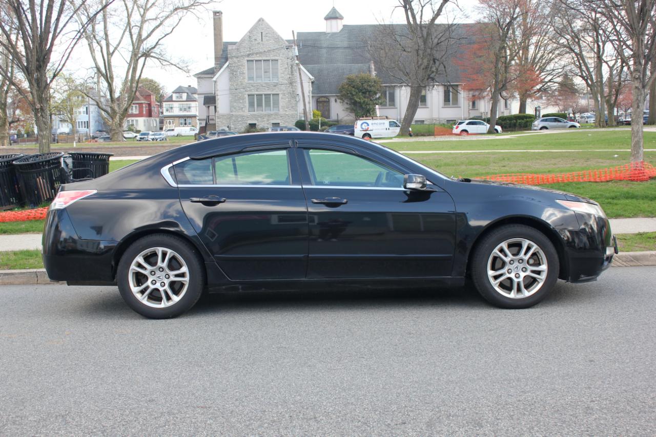 Acura TL 5-Speed AT with Tech Package 2011