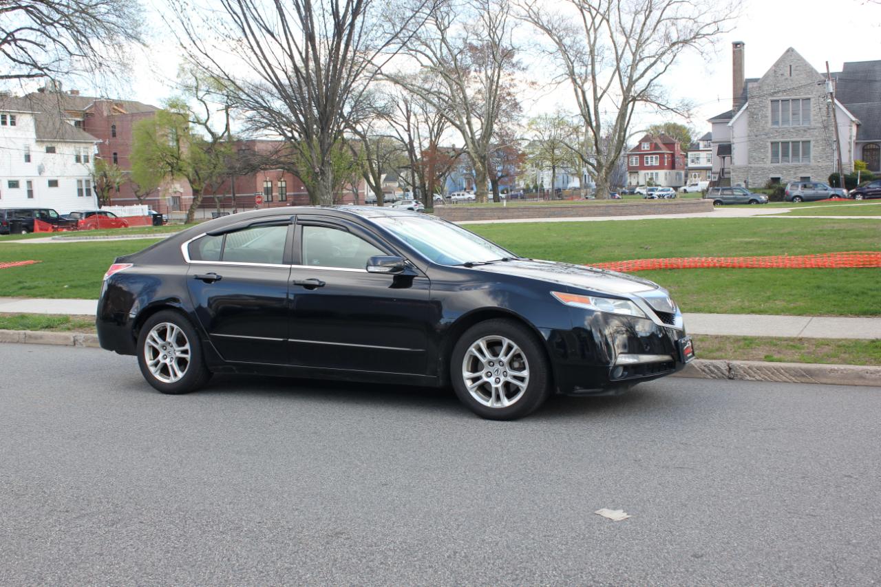 Acura TL 5-Speed AT with Tech Package 2011