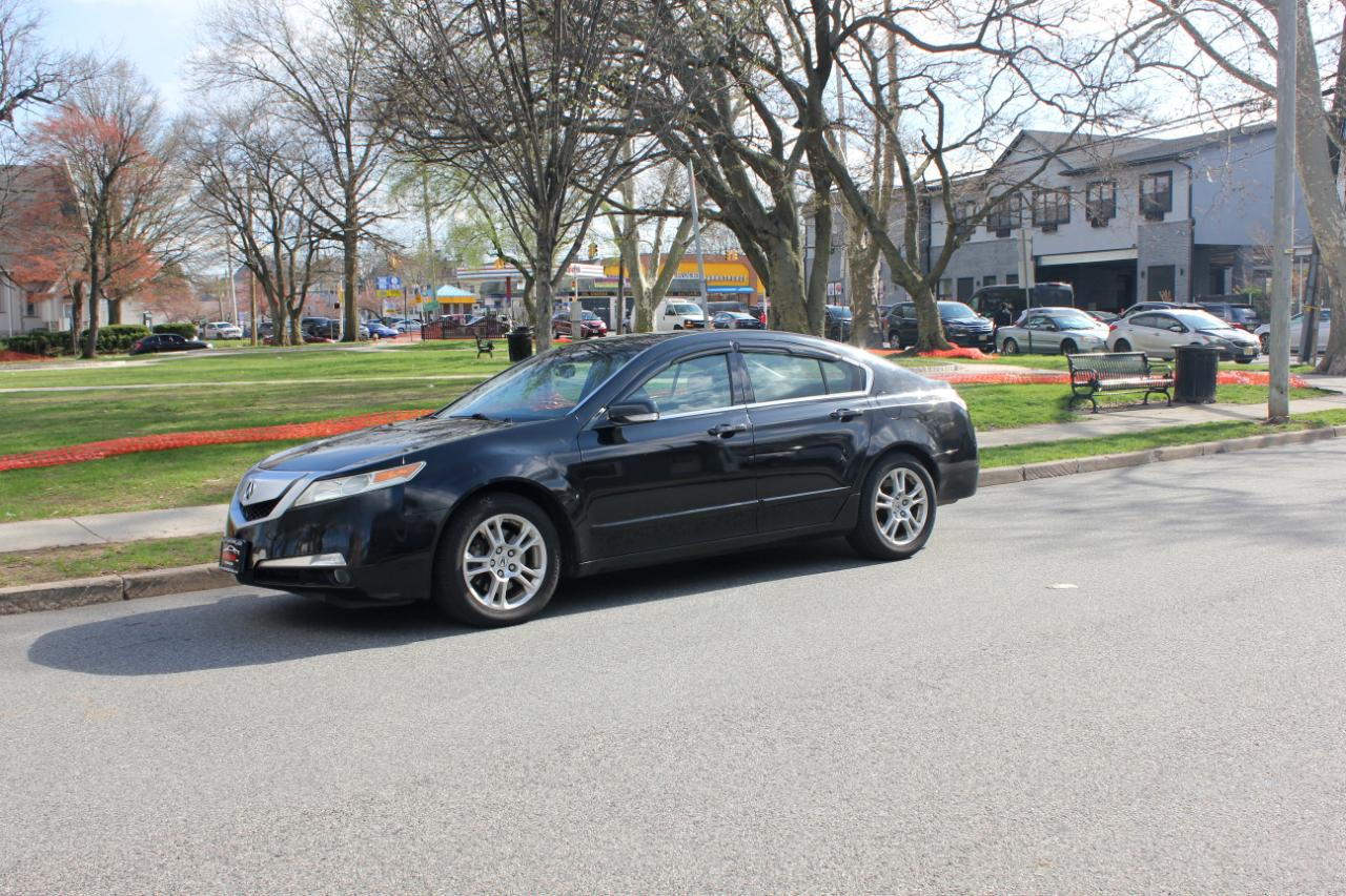 Acura TL 5-Speed AT with Tech Package 2011