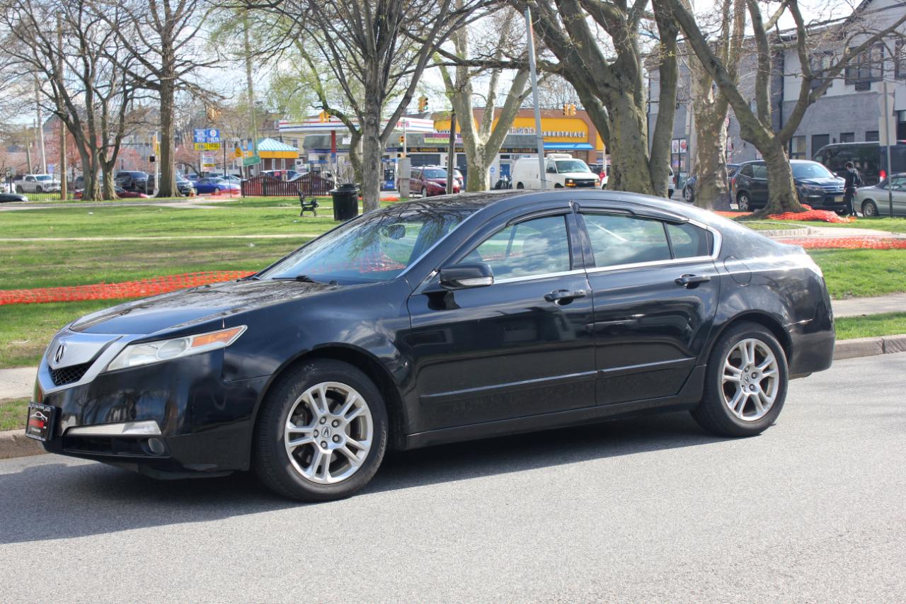 Acura TL 5-Speed AT with Tech Package 2011