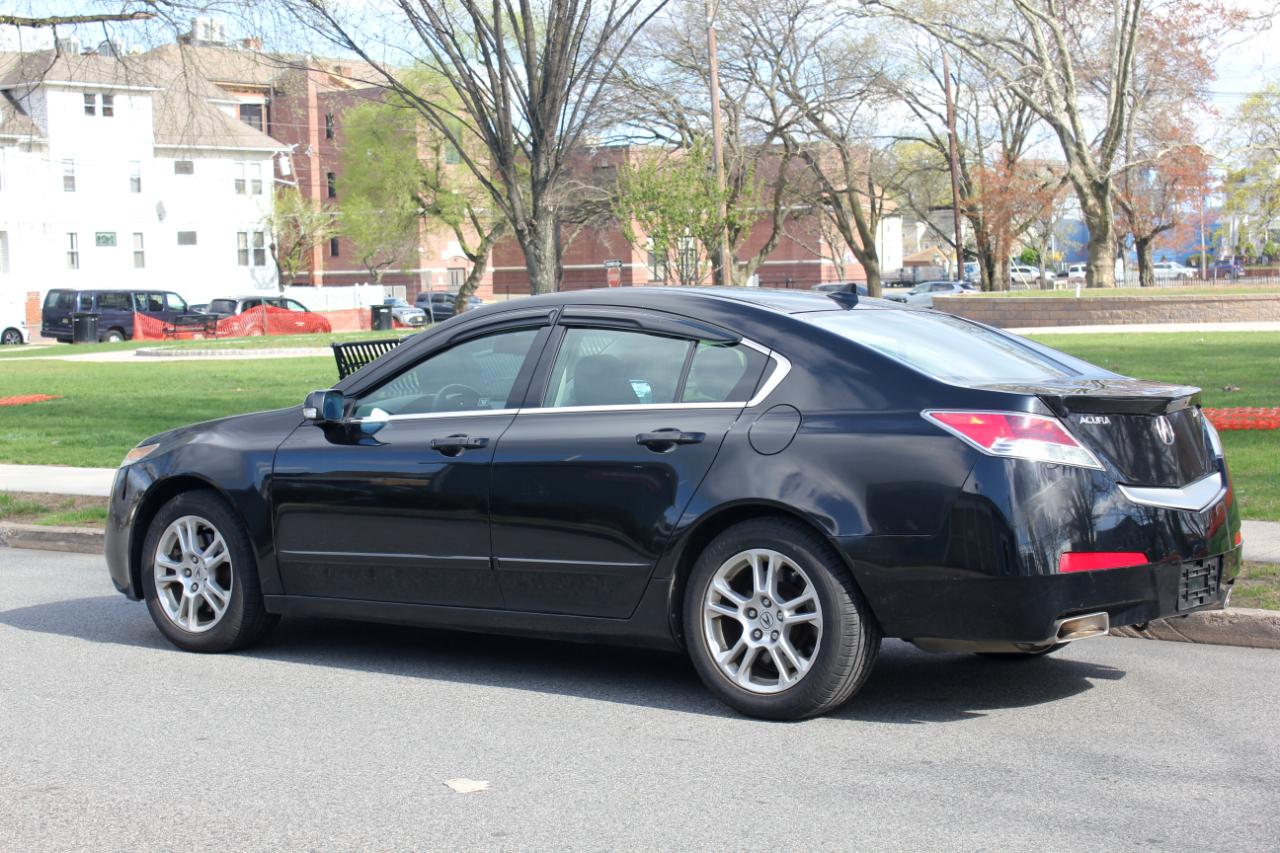 Acura TL 5-Speed AT with Tech Package 2011