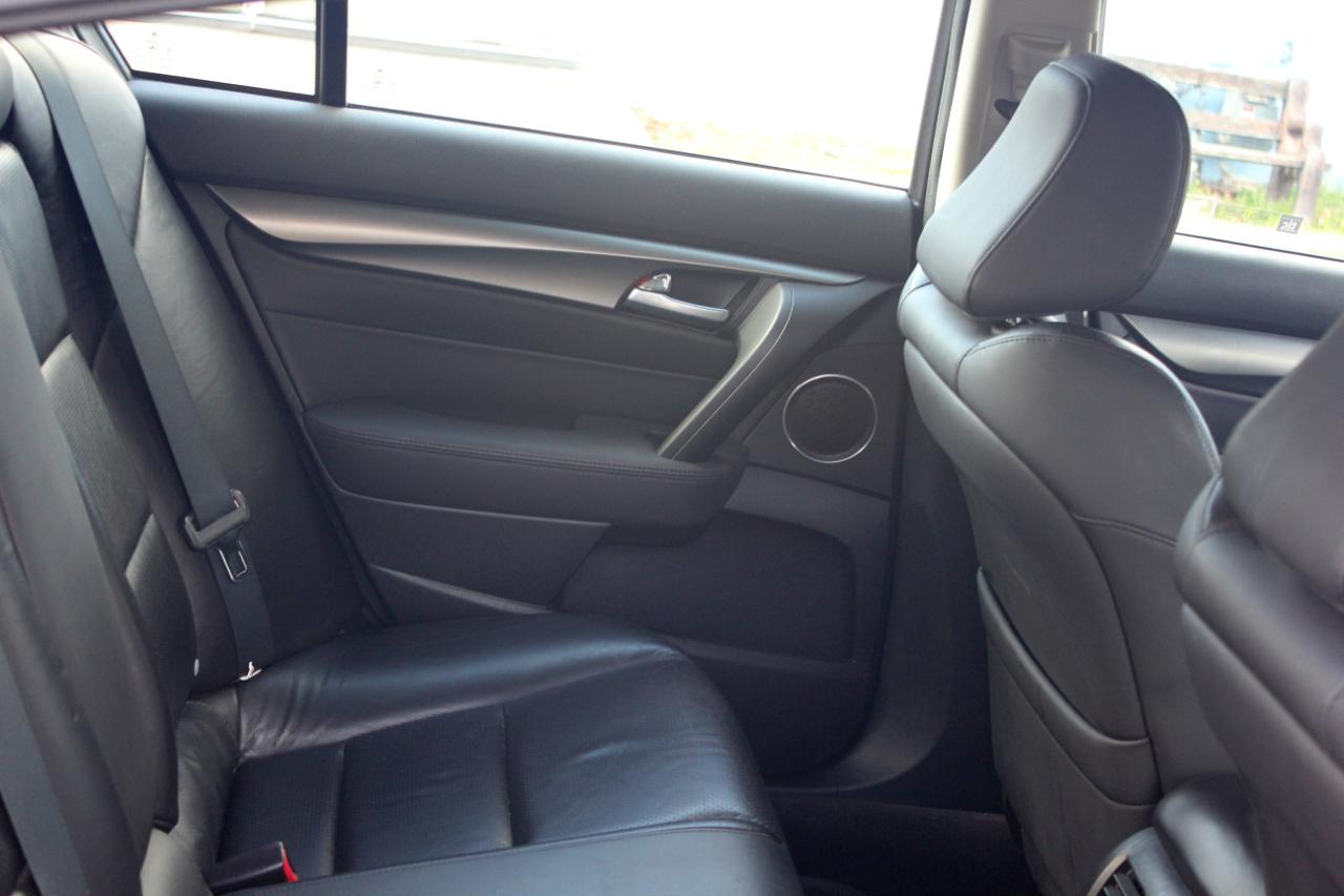 Acura TL 5-Speed AT with Tech Package 2011
