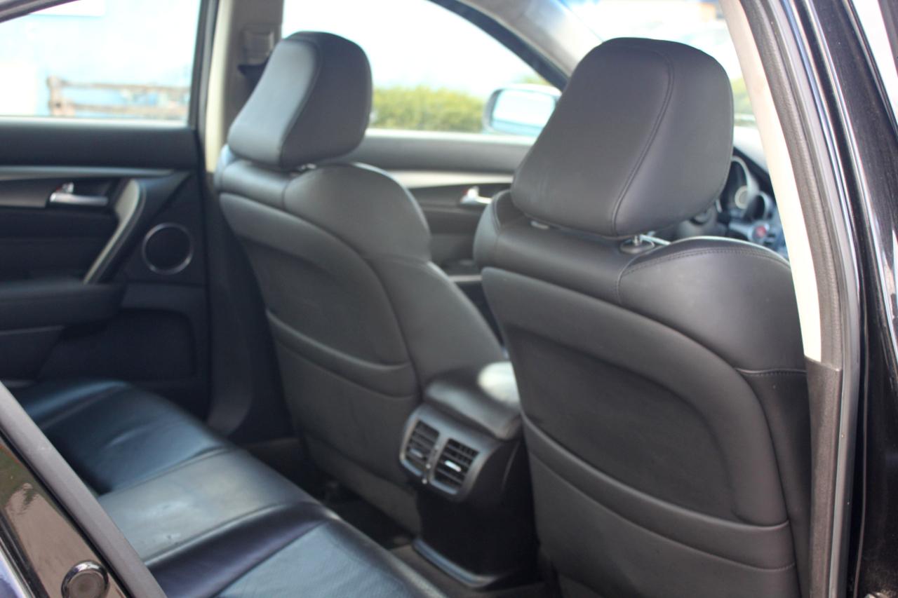 Acura TL 5-Speed AT with Tech Package 2011