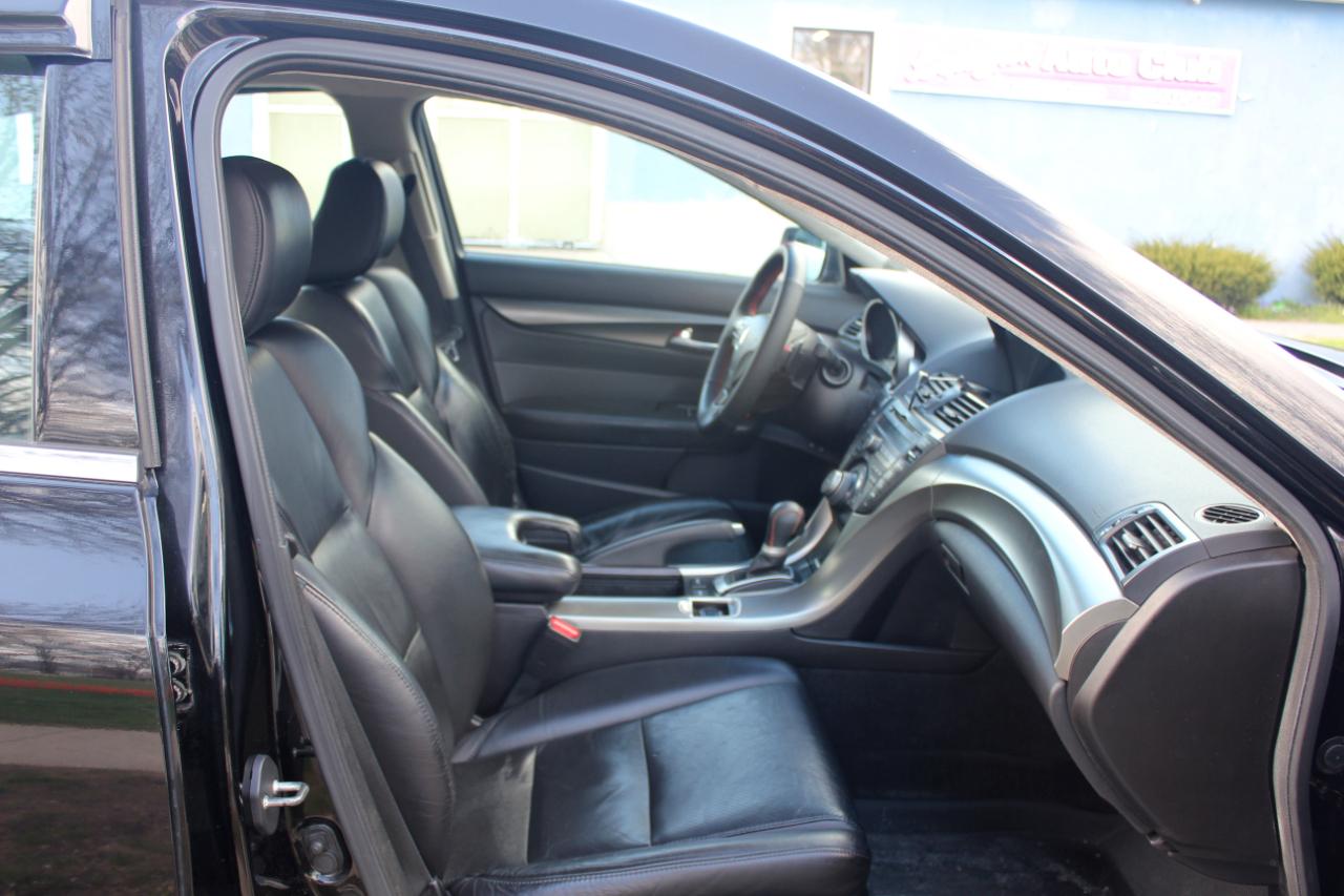 Acura TL 5-Speed AT with Tech Package 2011