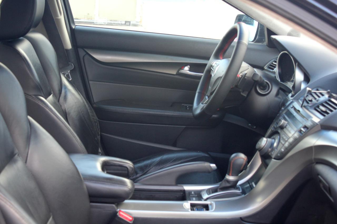 Acura TL 5-Speed AT with Tech Package 2011