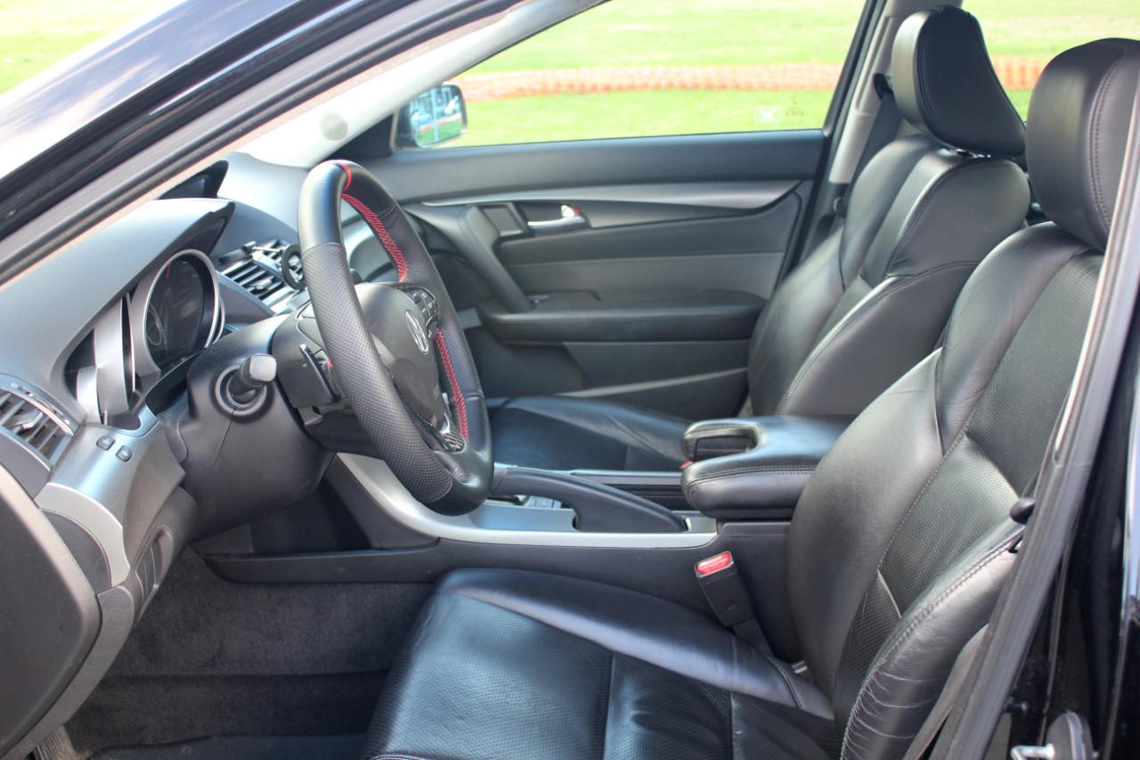 Acura TL 5-Speed AT with Tech Package 2011