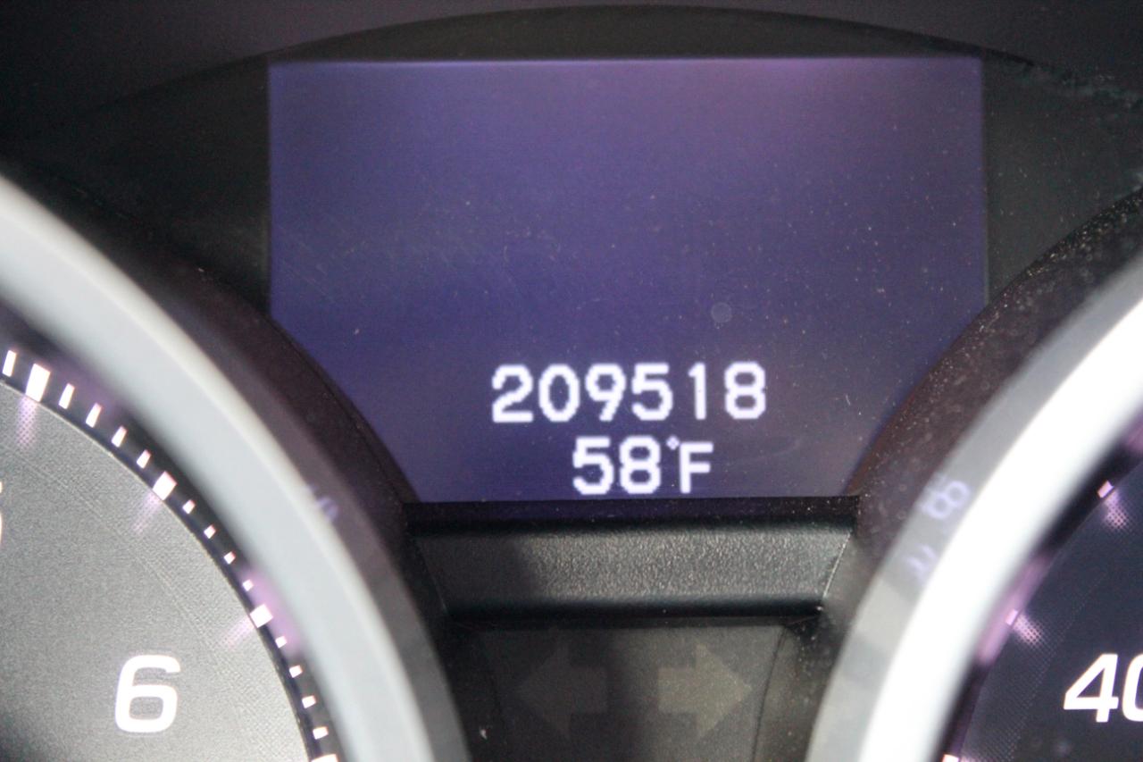 Acura TL 5-Speed AT with Tech Package 2011