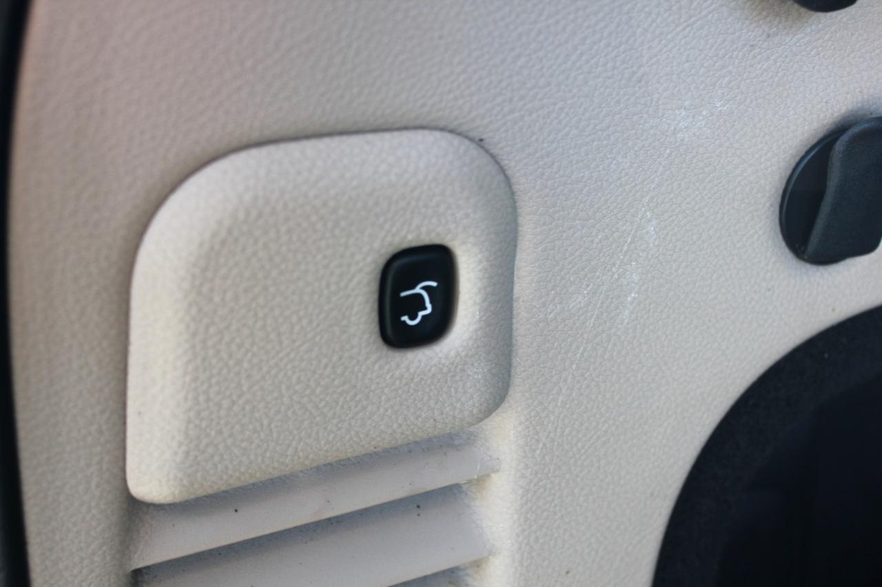 Jeep Grand Cherokee Limited 4WD 2011