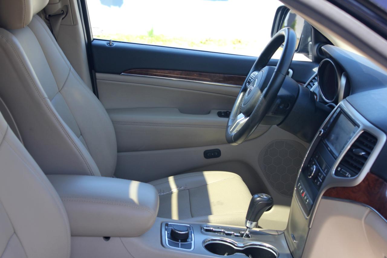 Jeep Grand Cherokee Limited 4WD 2011