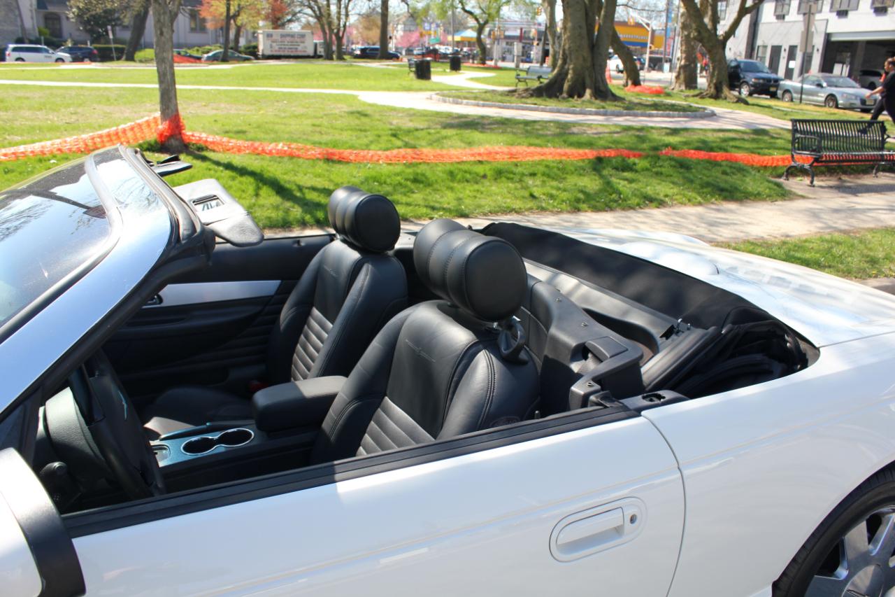 Ford Thunderbird Deluxe 2002