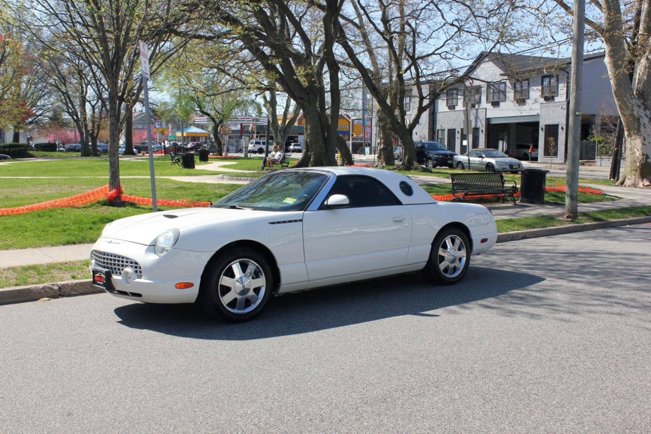 Ford Thunderbird Deluxe 2002