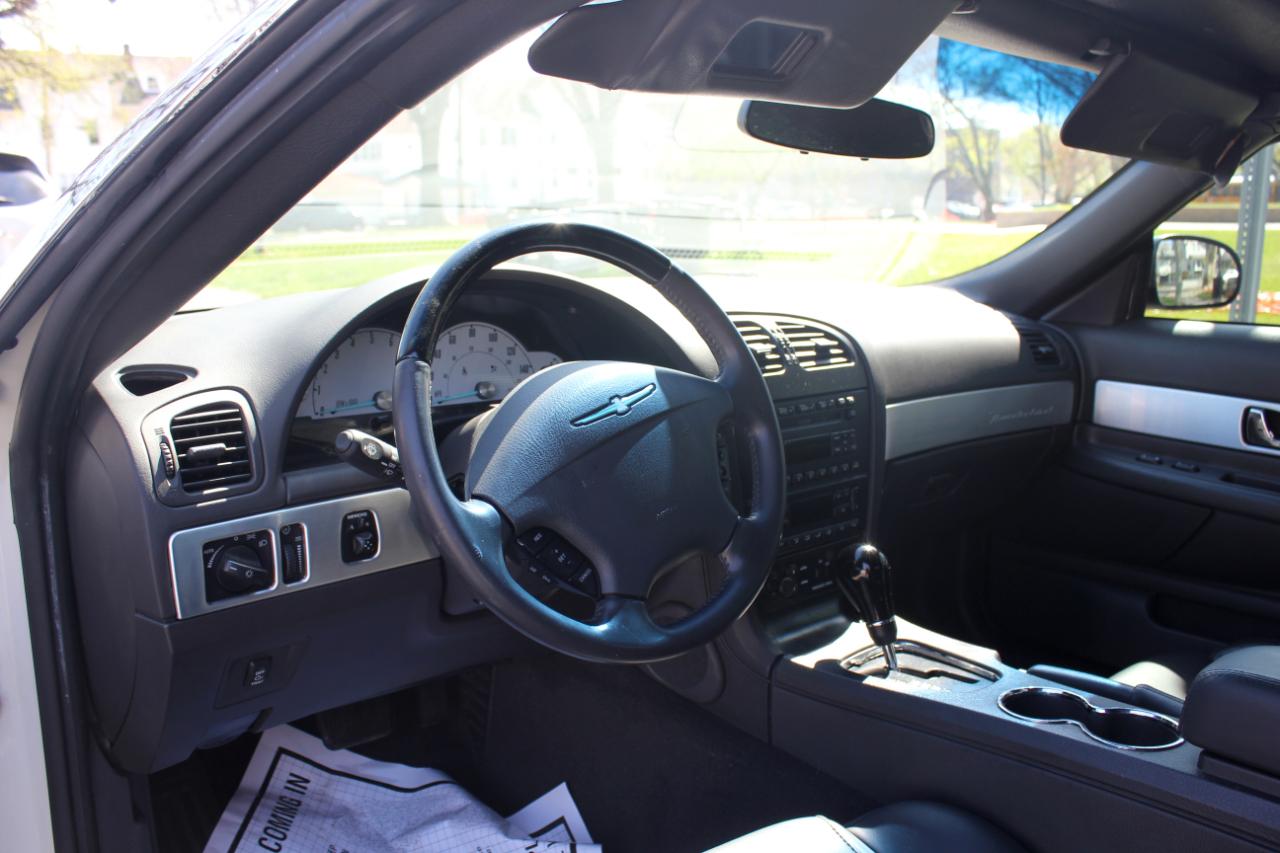 Ford Thunderbird Deluxe 2002