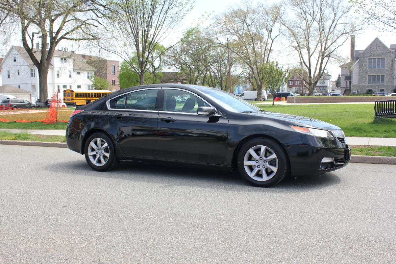 Acura TL 6-Speed AT with Tech Package and 18-In. WP 2013