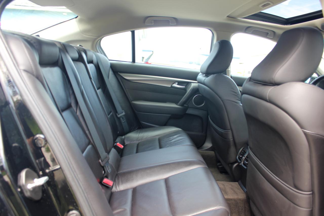 Acura TL 6-Speed AT with Tech Package and 18-In. WP 2013