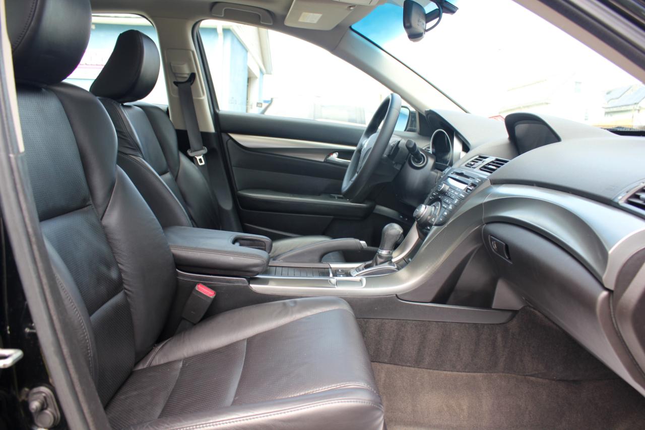 Acura TL 6-Speed AT with Tech Package and 18-In. WP 2013