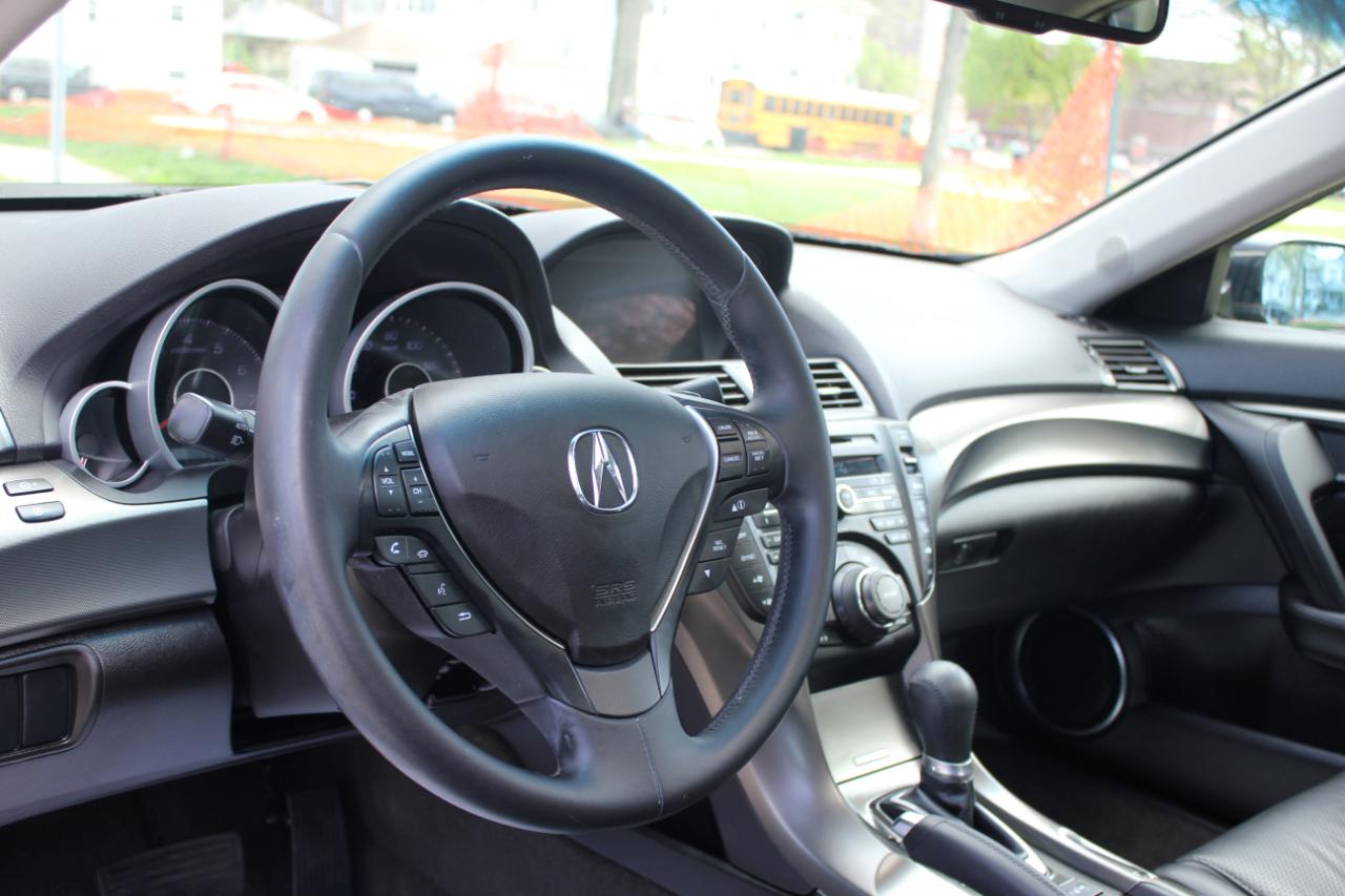 Acura TL 6-Speed AT with Tech Package and 18-In. WP 2013